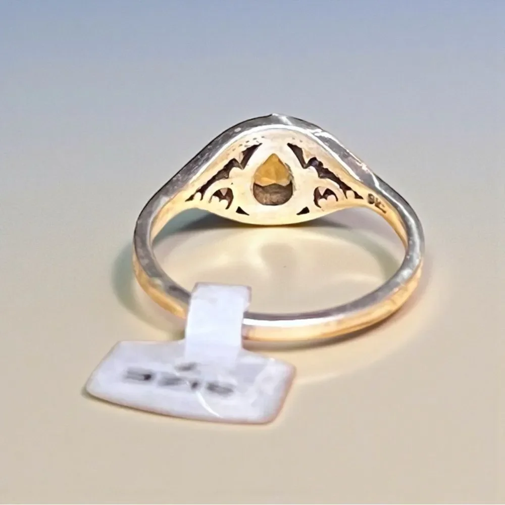 925 Sterling Silver this elegant
